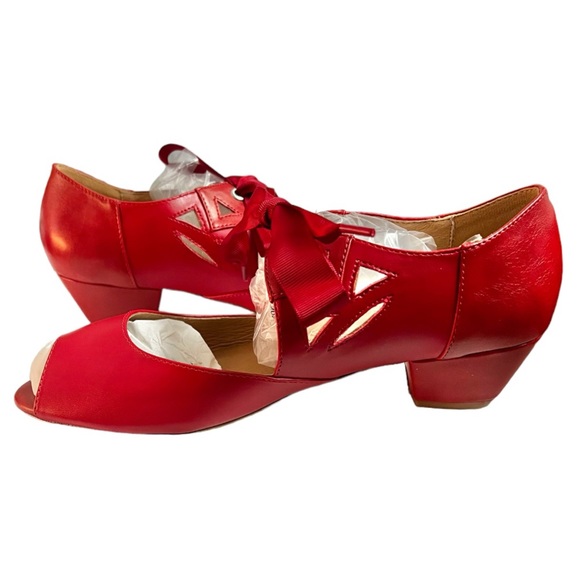 Chelsea Crew Sonia Cherry Red Retro Peep Toe Heel Sandals, Size 7.5 - New In Box - Picture 8 of 12